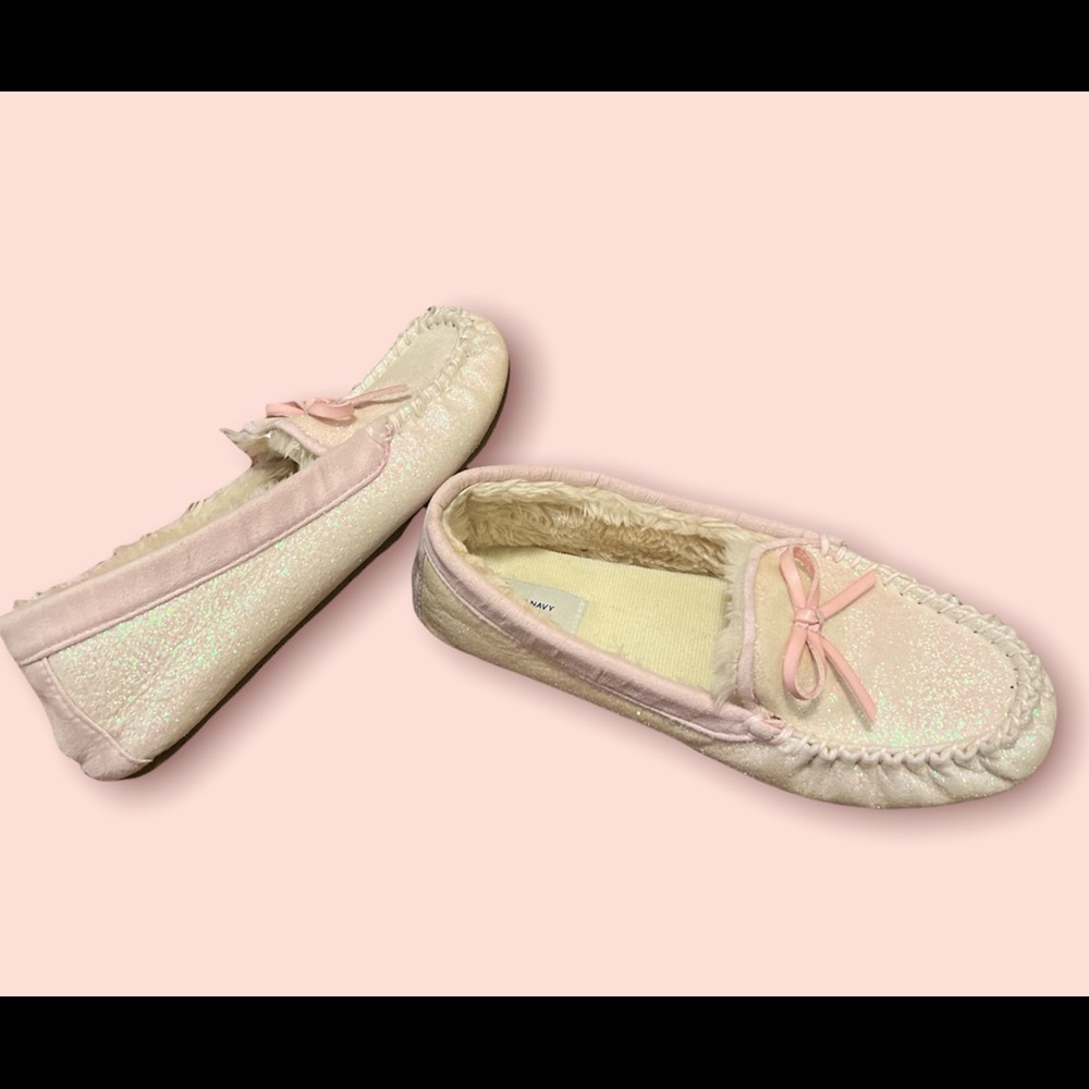 Pink Glitter Slippers with hard bottom and faux fur on the inside.